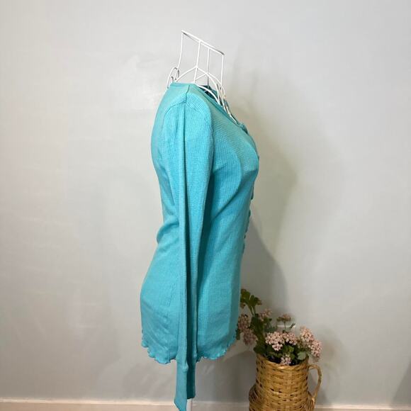 Cute vintage y2k blue henley thermal button up long sleeve grunge top - Picture 2 of 6